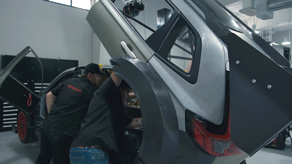 Honda’s making an 800-hp CR-V hybrid race car