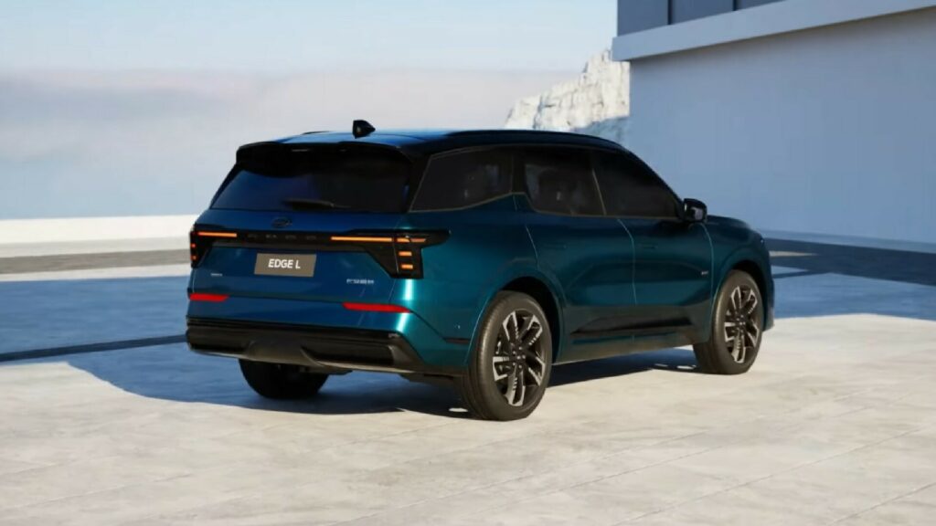 Refreshed Ford Edge revealed in long wheelbase form for China