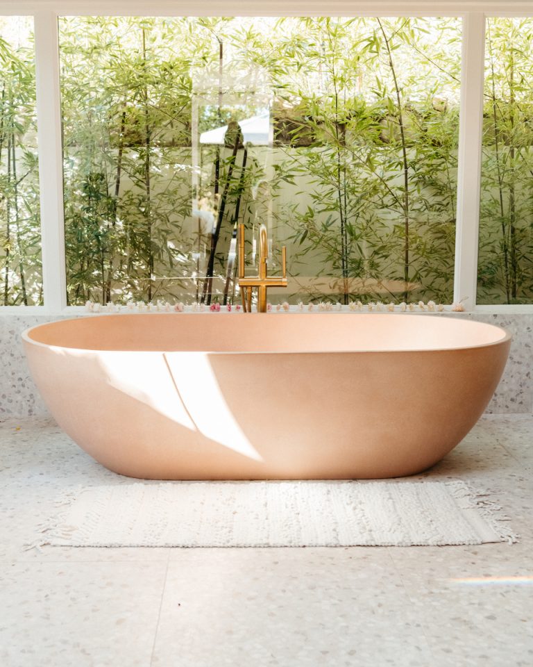 Treat Yourself to a Detox Bath This V-Day—Here’s How