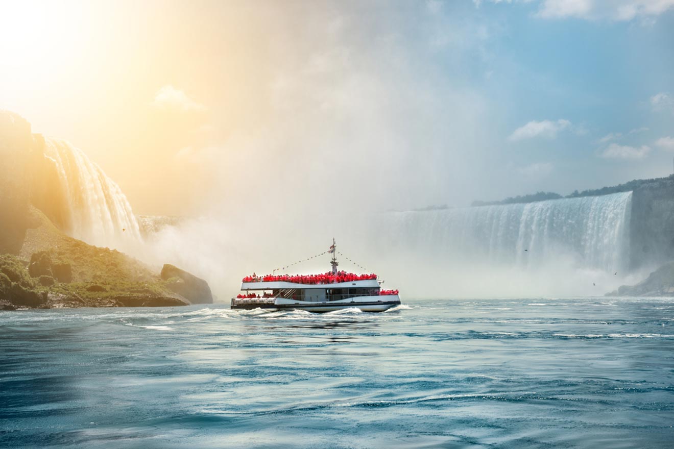 8 Best Niagara Falls Boat Tours ✔️ Get Soaked by the Mist!