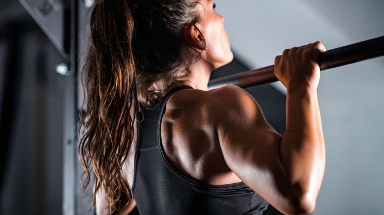 Lat Pulldown vs. Pull-Up: The Battle for a Bigger Back