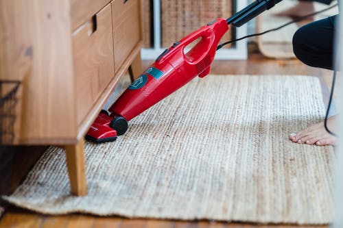 Dive into the Technical Benefits of Professional Carpet Cleaning