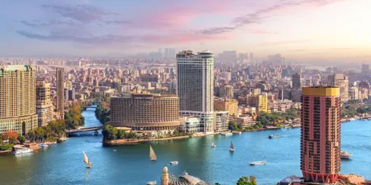 Air Travel Redefined: Qatar Airways’ Impact in Cairo
